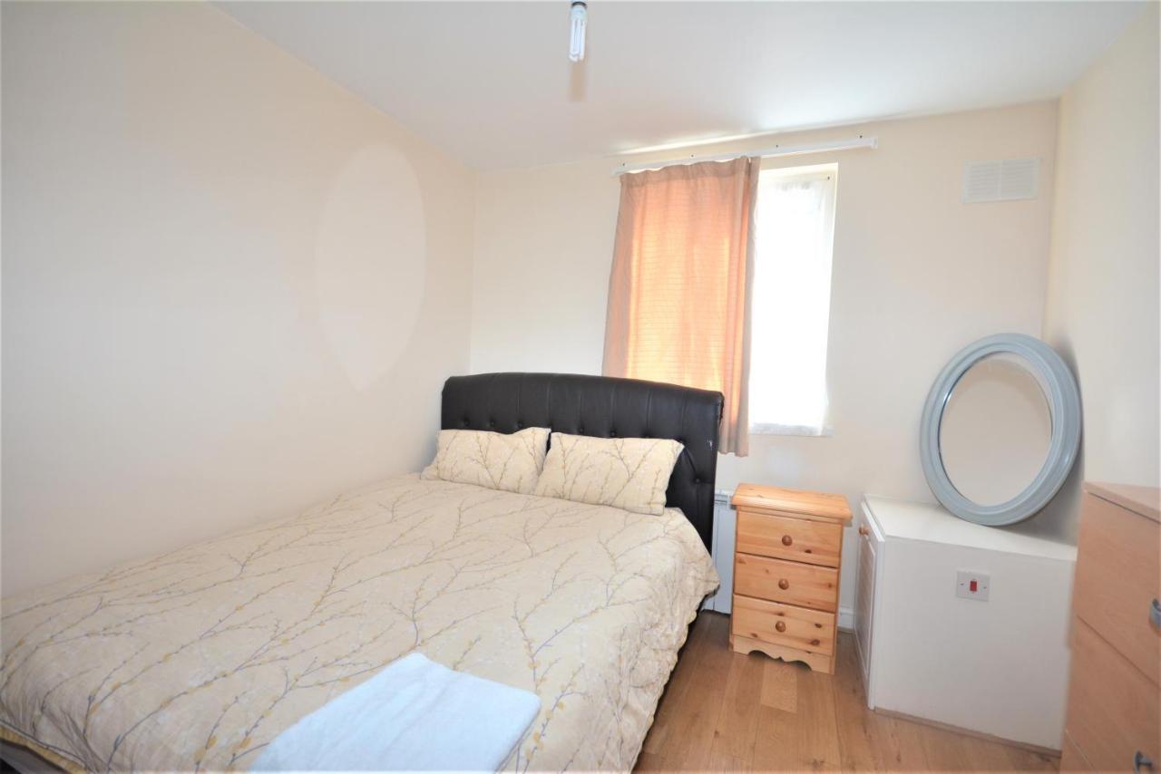 London Deluxe 6 Bedroom House ดาเกนแนม ภายนอก รูปภาพ