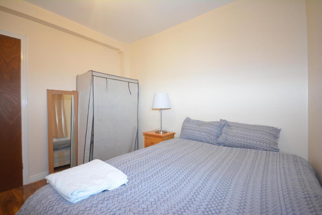London Deluxe 6 Bedroom House ดาเกนแนม ภายนอก รูปภาพ